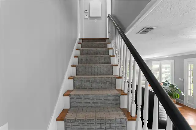 Listing Photo 34