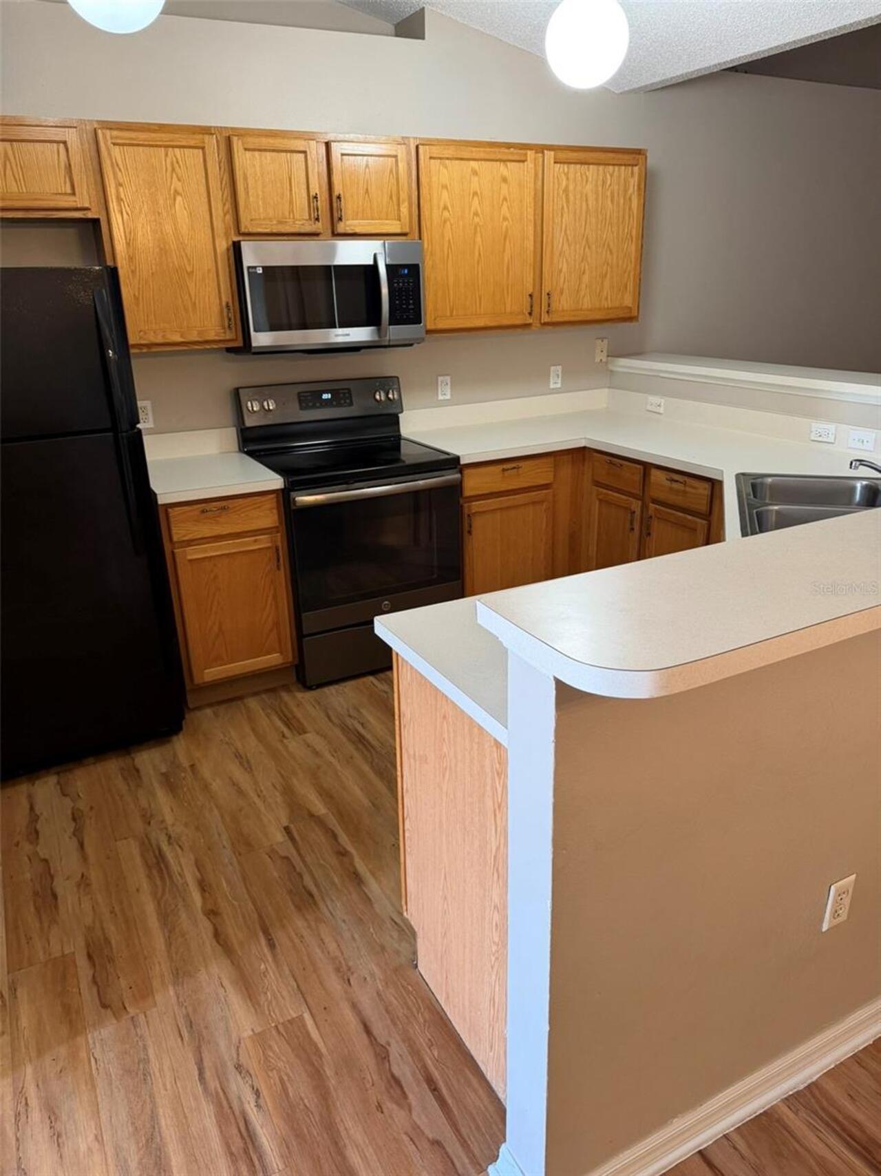 Listing Photo 8