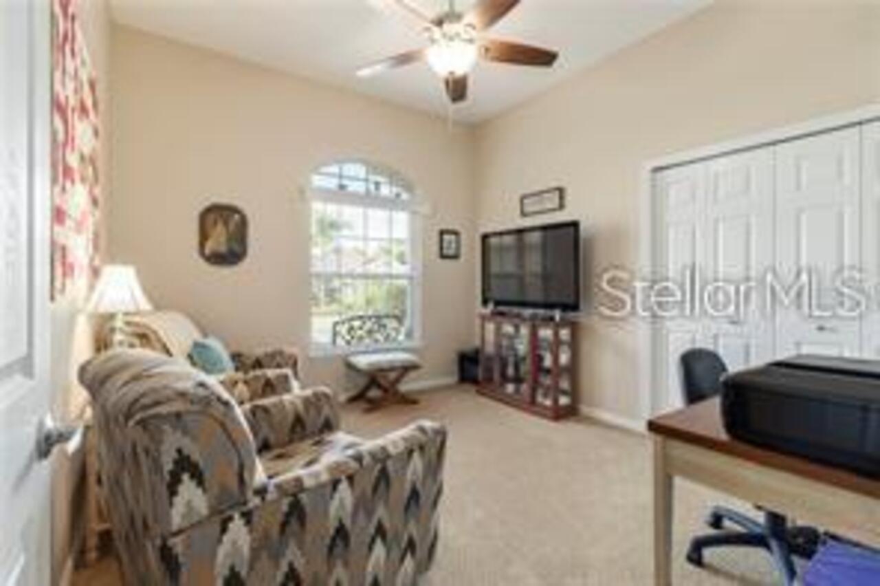 Listing Photo 10