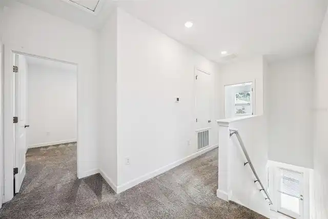 Listing Photo 14