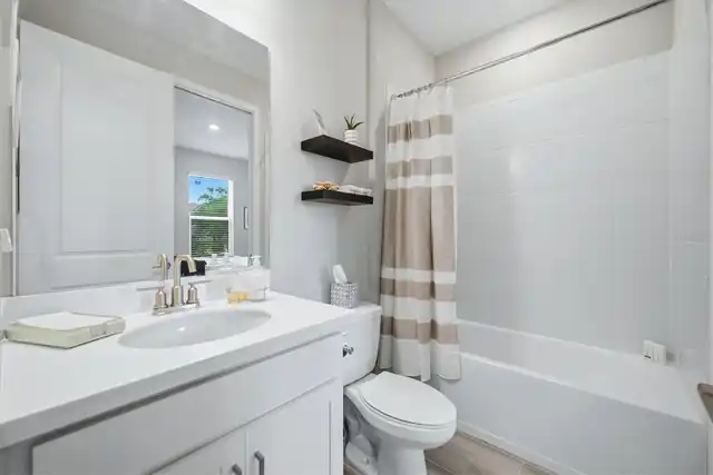 Listing Photo 18