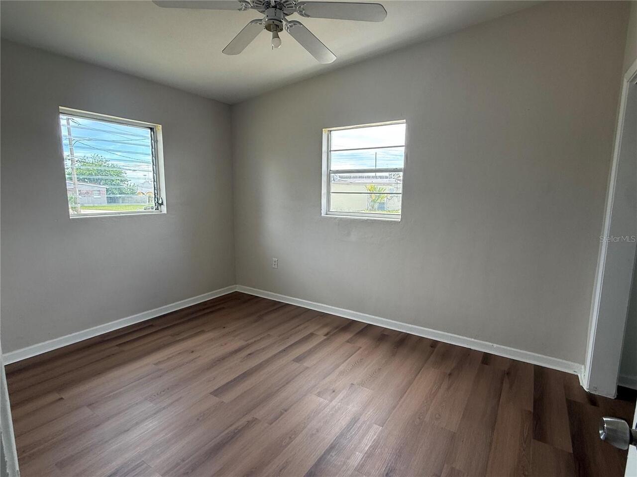 Listing Photo 12