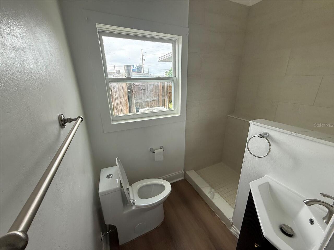 Listing Photo 16