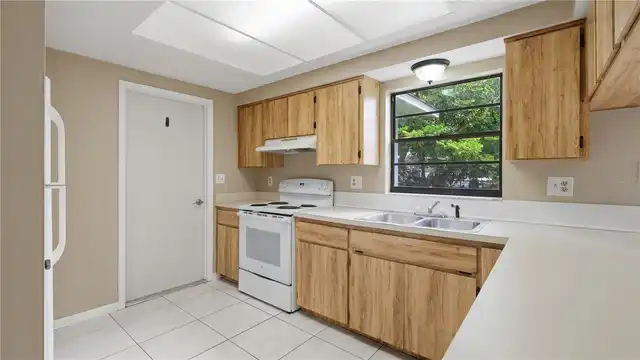 Listing Photo 13