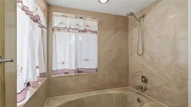 Listing Photo 29