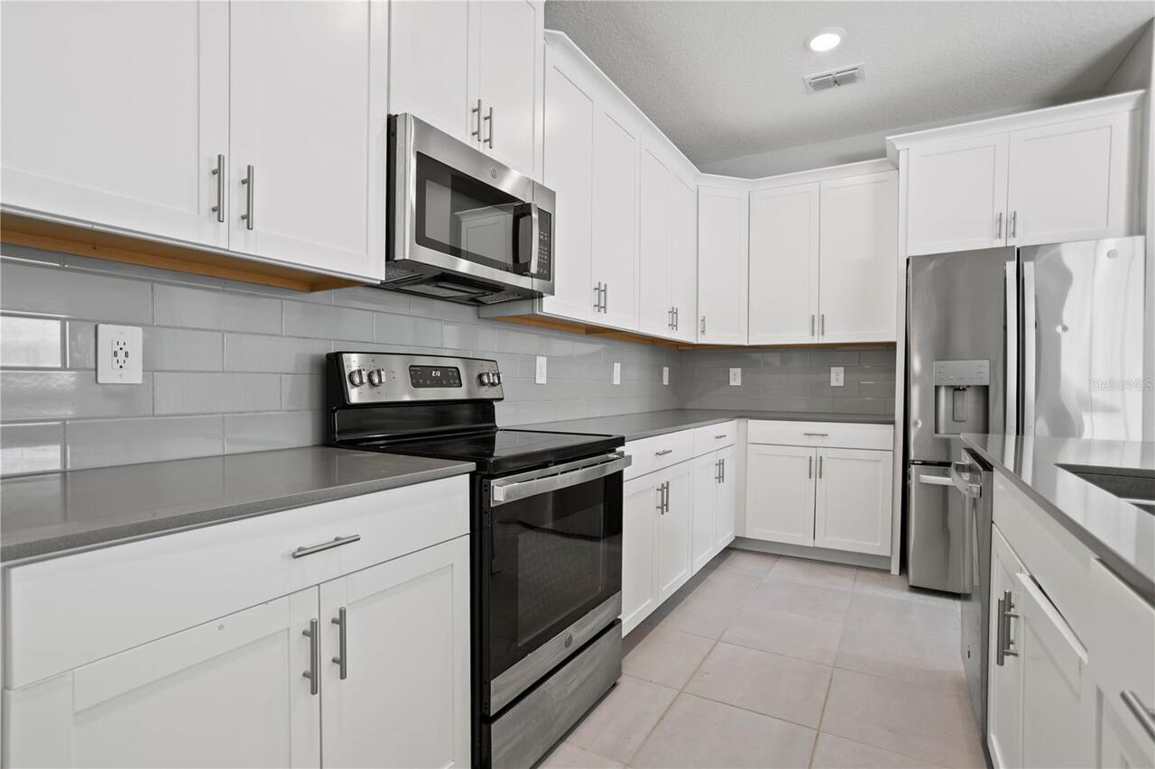 Listing Photo 9