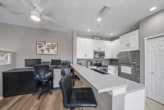 Listing Photo 7