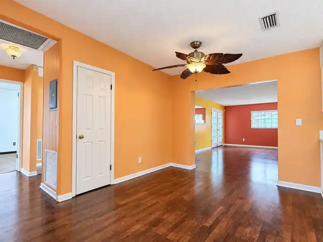 Listing Photo 12