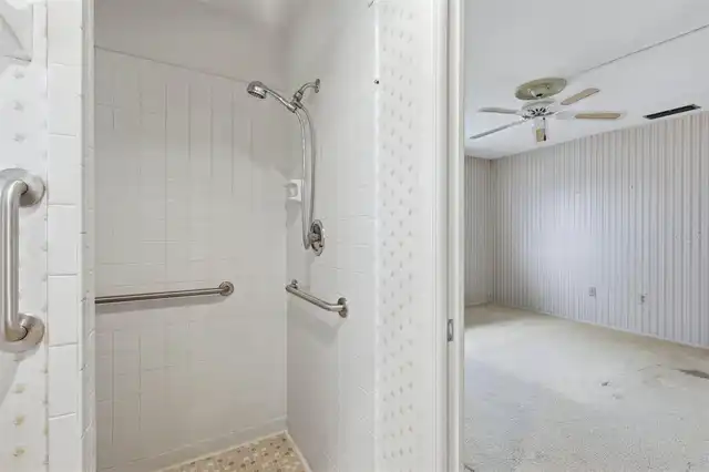 Listing Photo 18