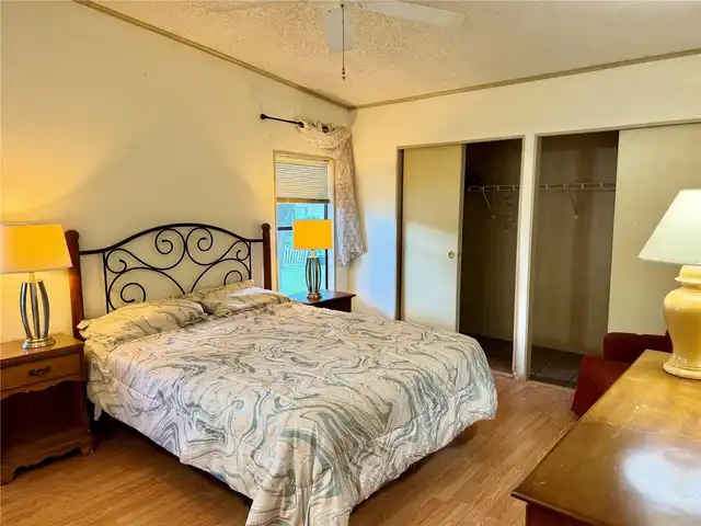Listing Photo 14
