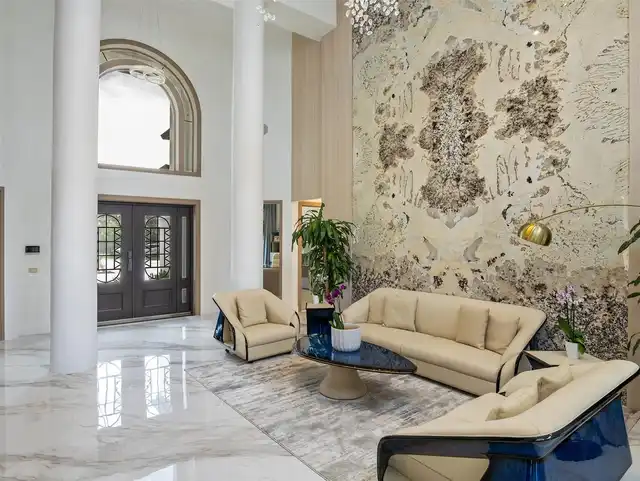 Listing Photo 10