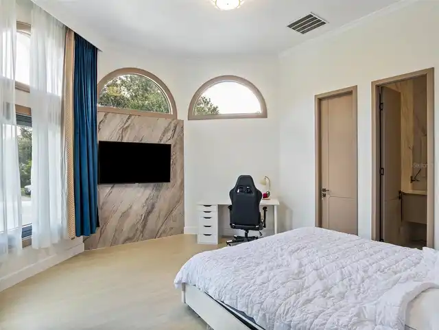 Listing Photo 37