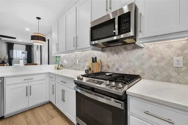 Listing Photo 18