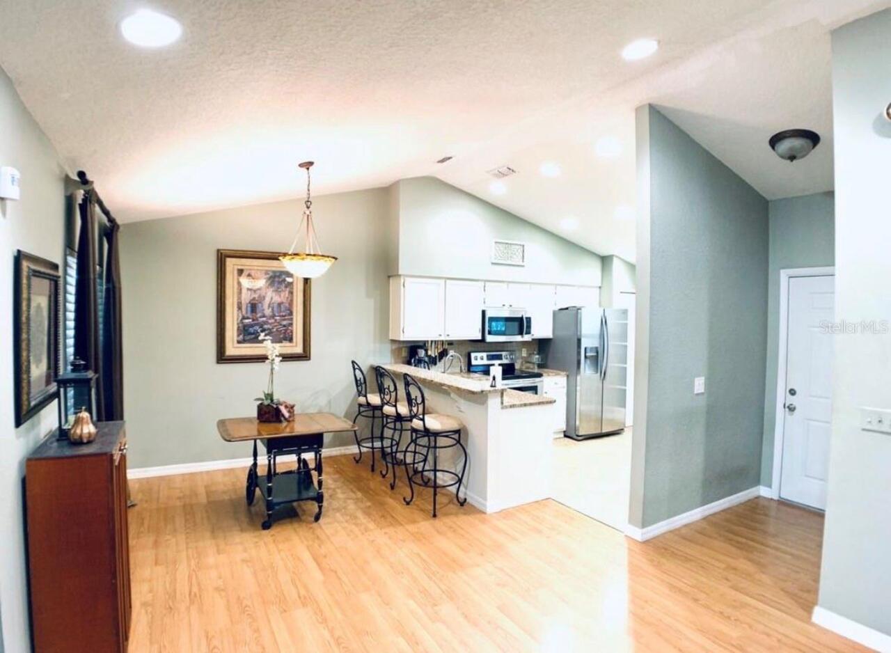 Listing Photo 9