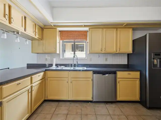 Listing Photo 7