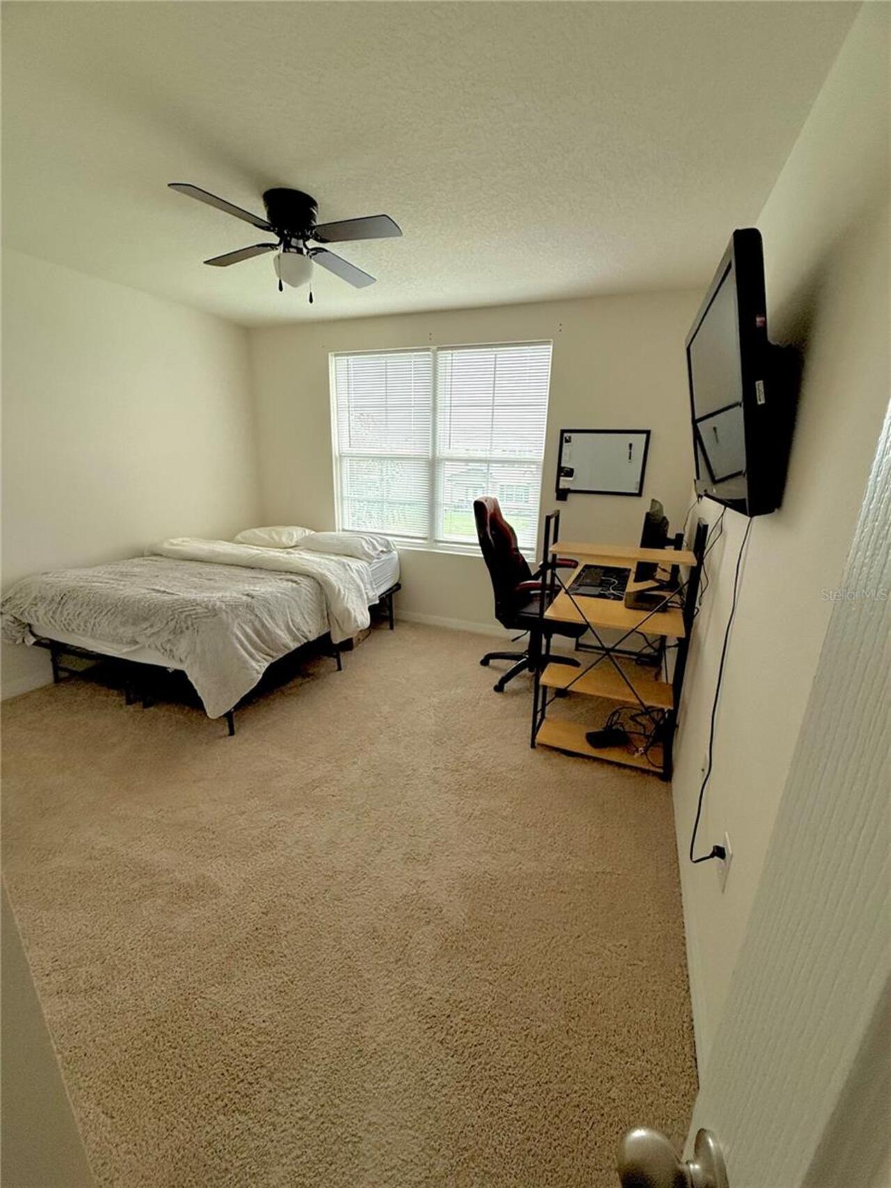Listing Photo 8