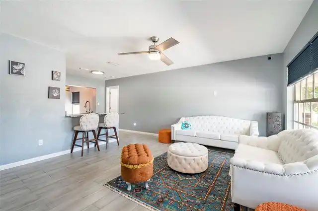 Listing Photo 6