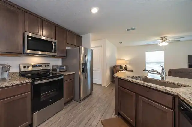 Listing Photo 7