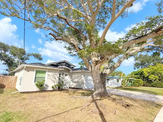Listing Photo 16