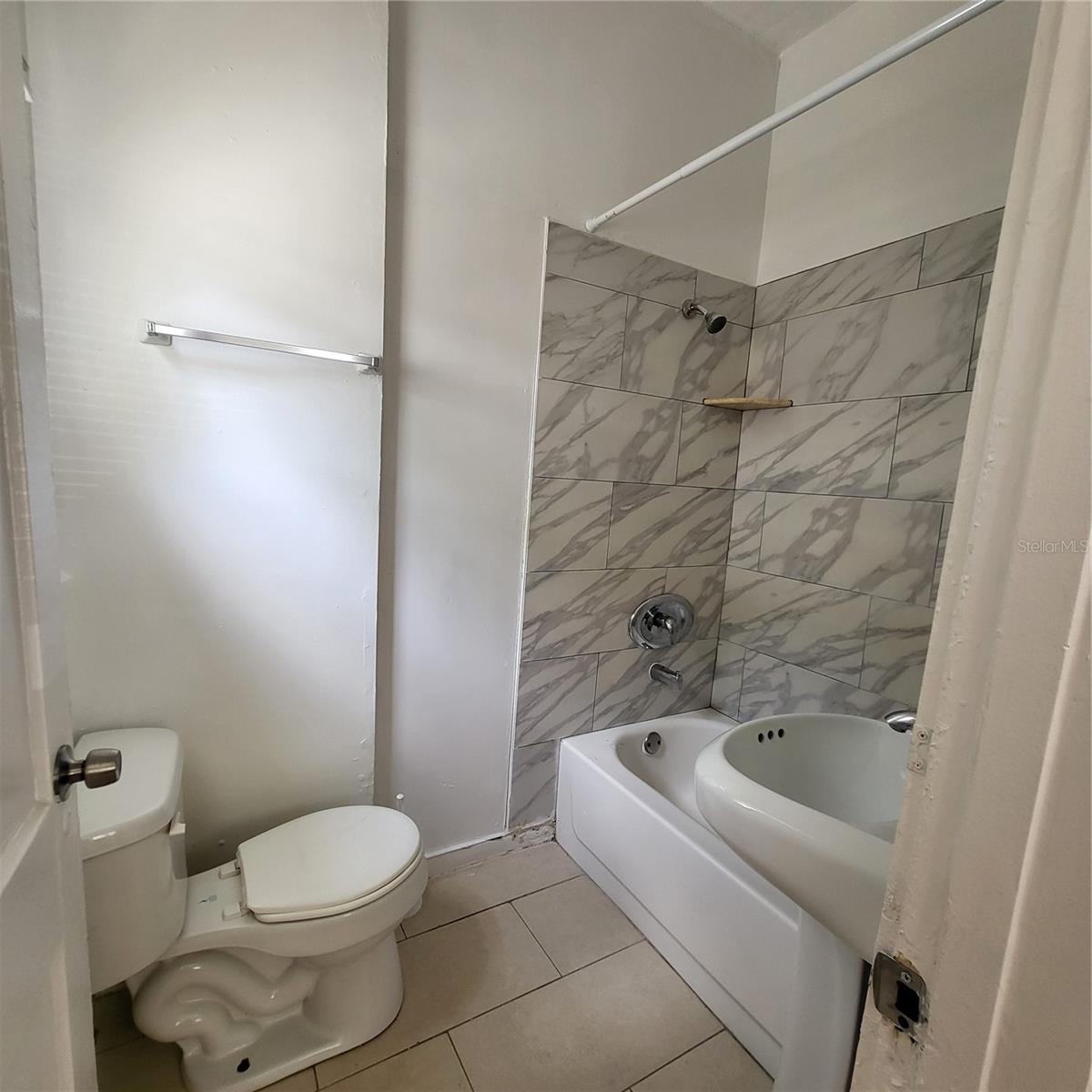Listing Photo 8