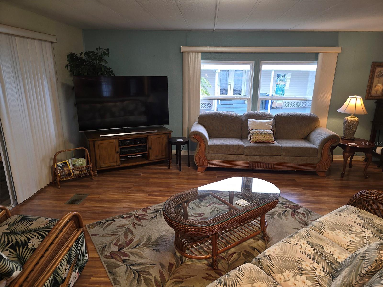 Listing Photo 11