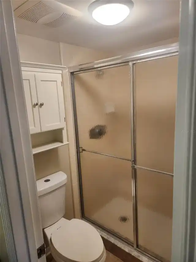 Listing Photo 11