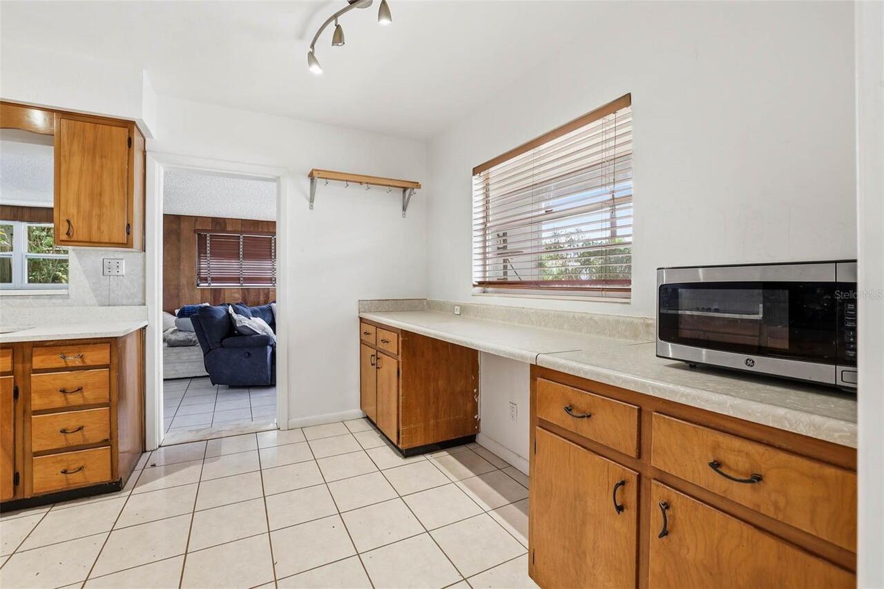 Listing Photo 8