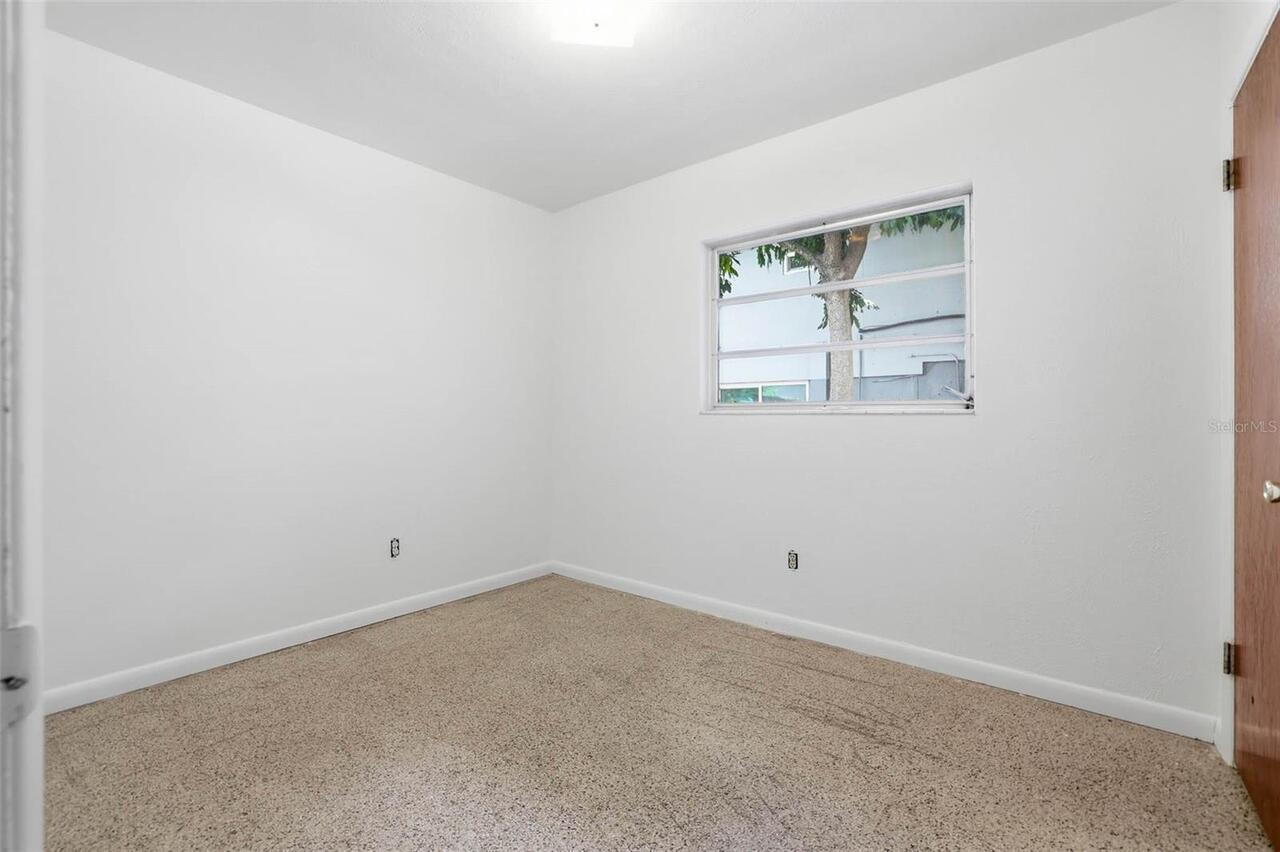 Listing Photo 14