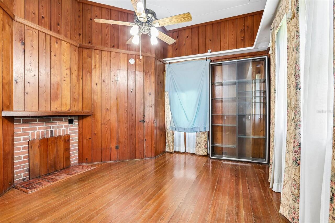 Listing Photo 14