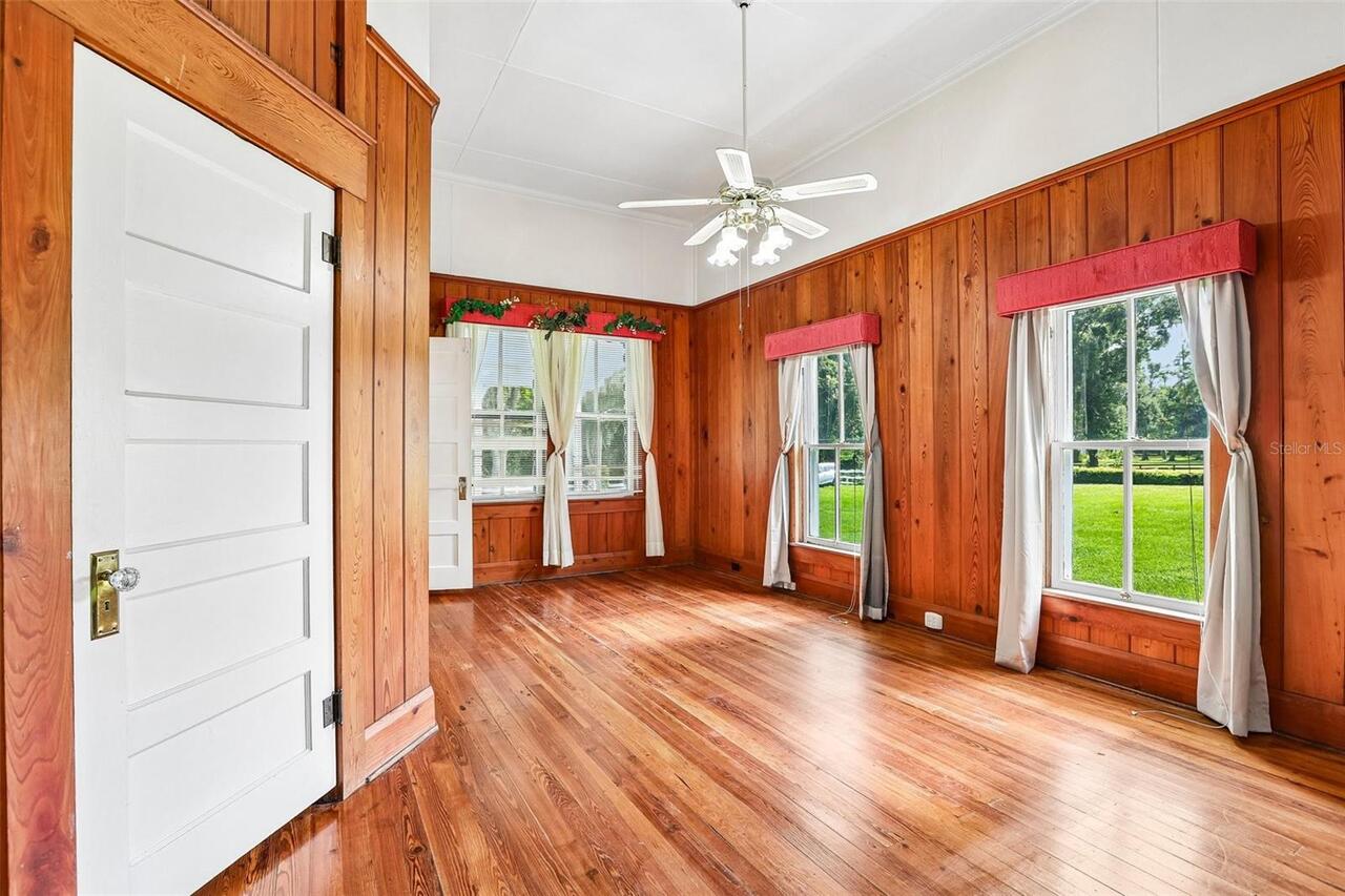 Listing Photo 32