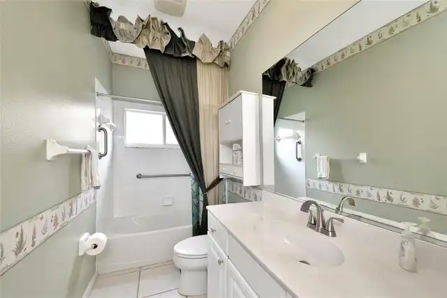 Listing Photo 17