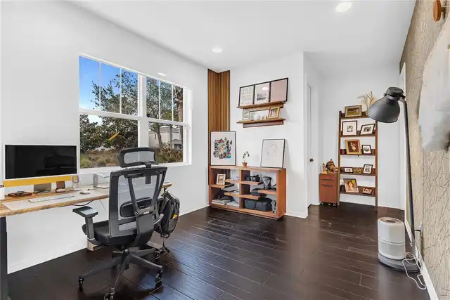 Listing Photo 8