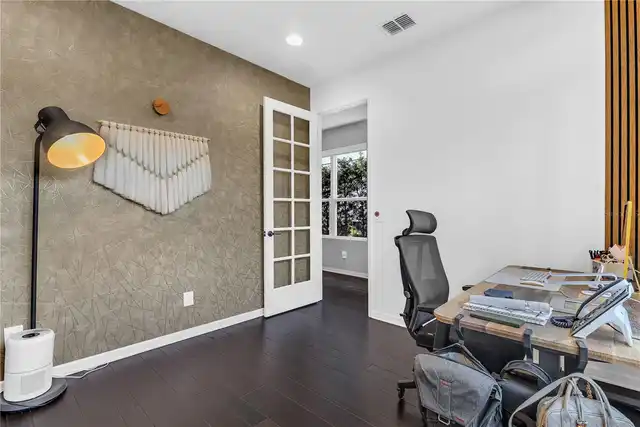 Listing Photo 9