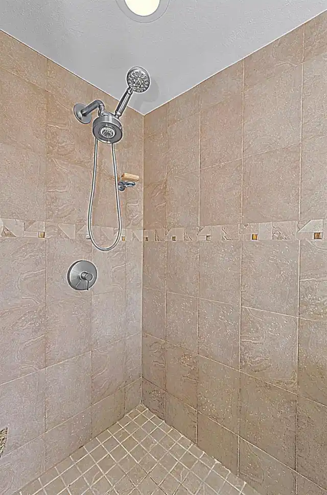 Listing Photo 43