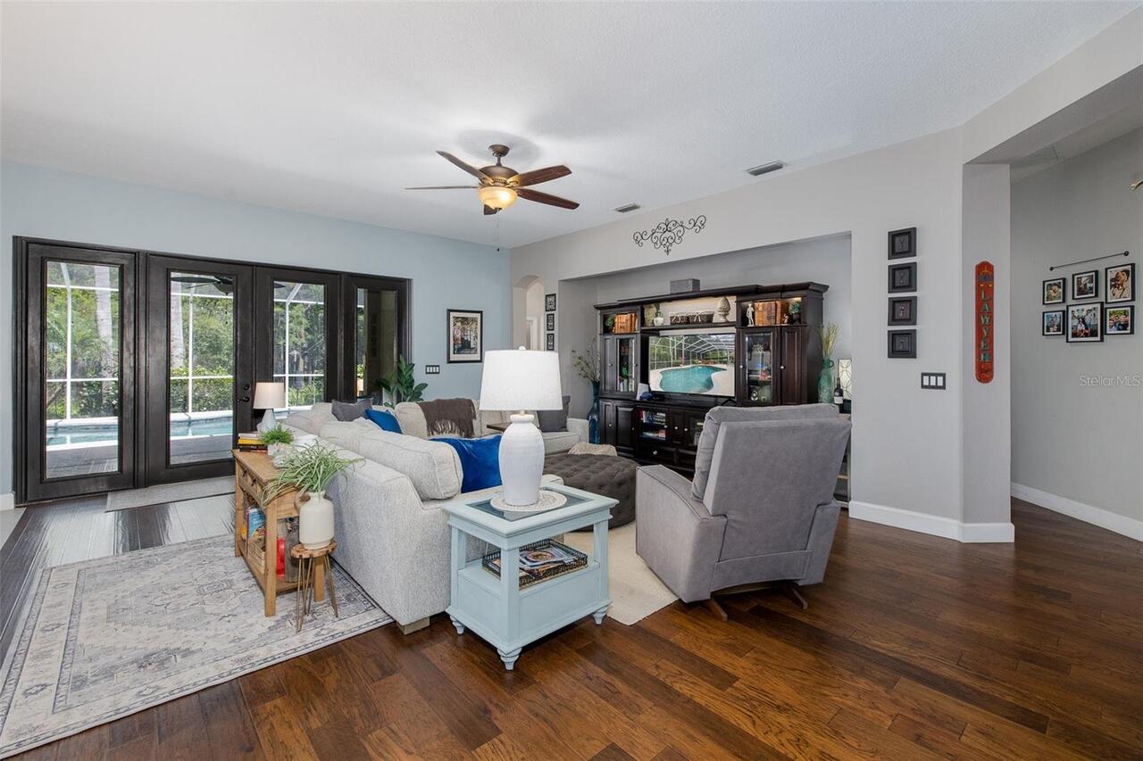 Listing Photo 17