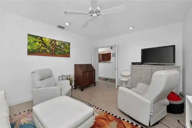 Listing Photo 34