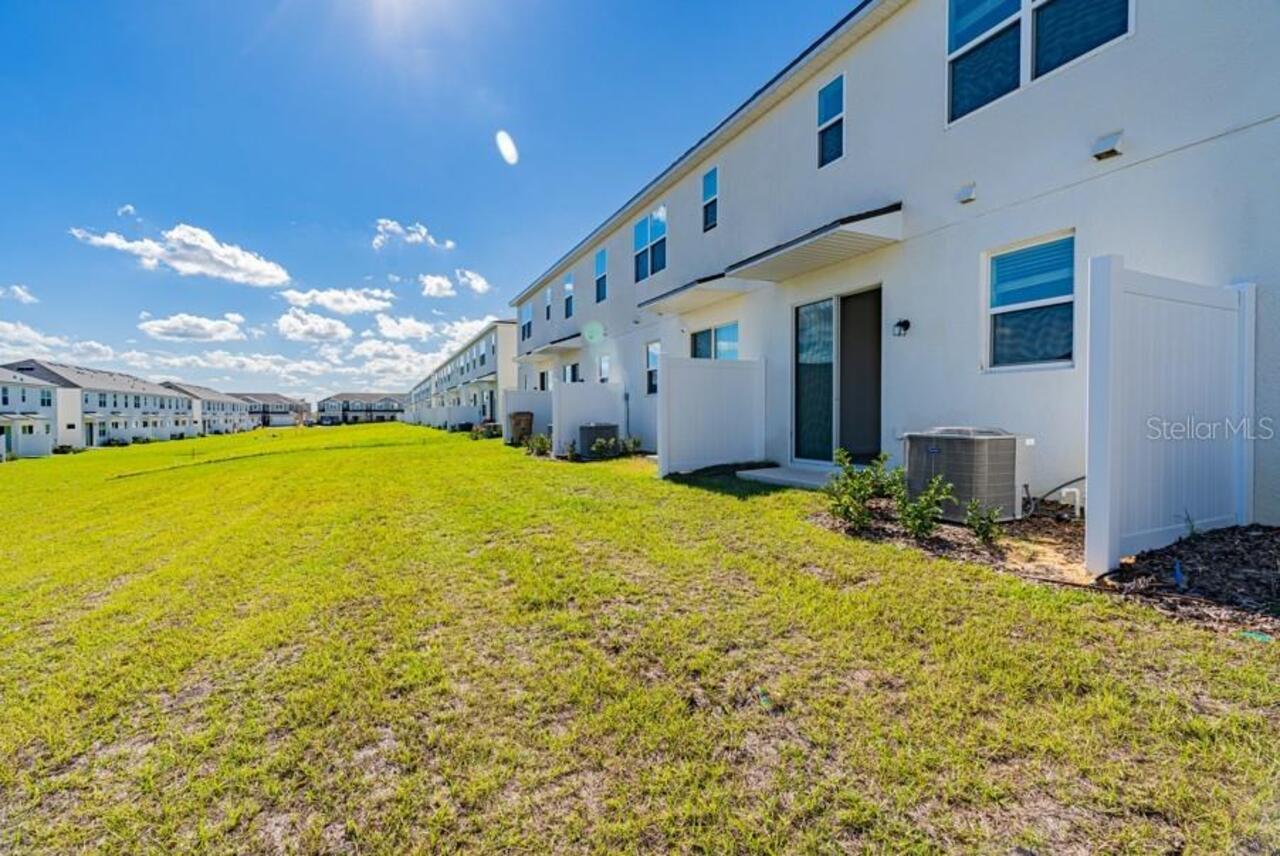 Listing Photo 11