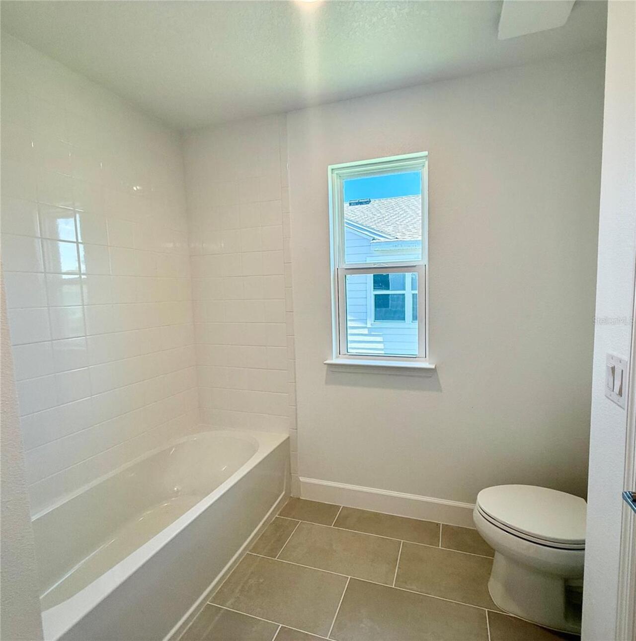 Listing Photo 8