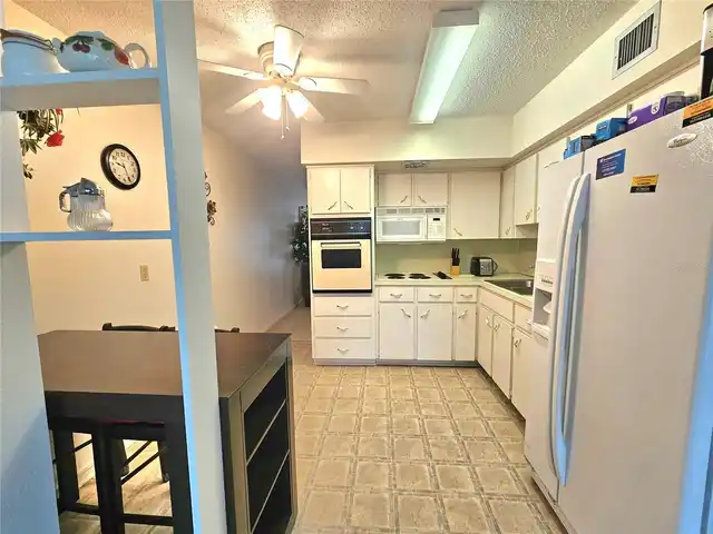Listing Photo 9
