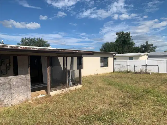 Listing Photo 9