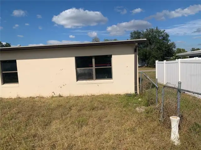 Listing Photo 10
