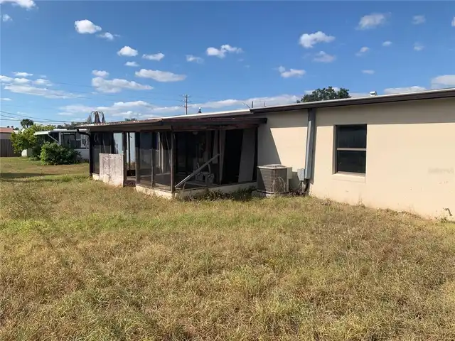 Listing Photo 11