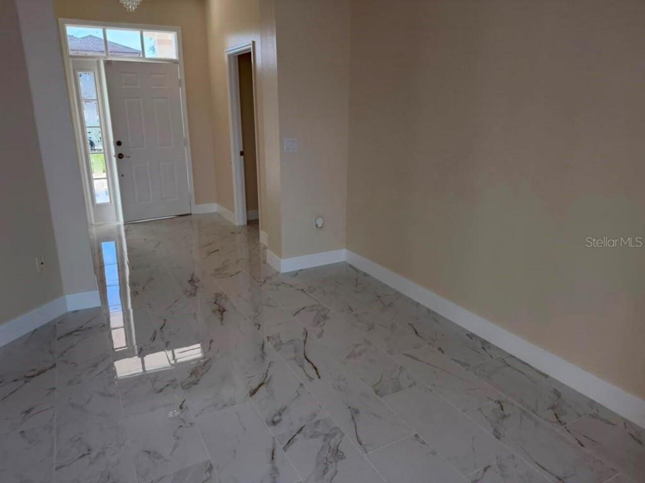Listing Photo 12