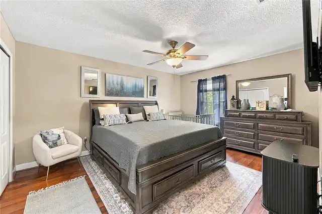 Listing Photo 8