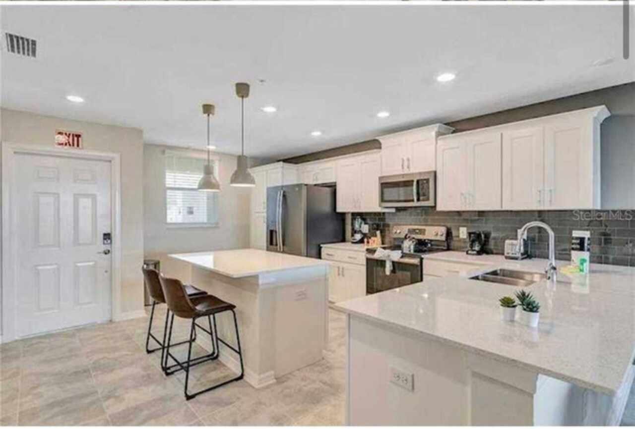 Listing Photo 10