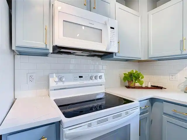 Listing Photo 7