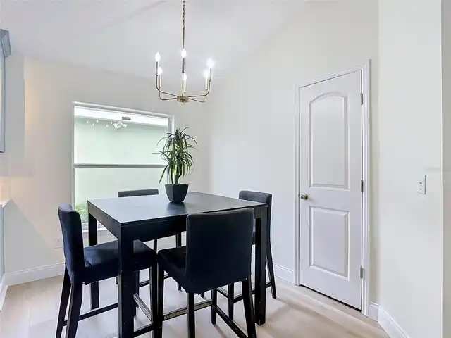 Listing Photo 9