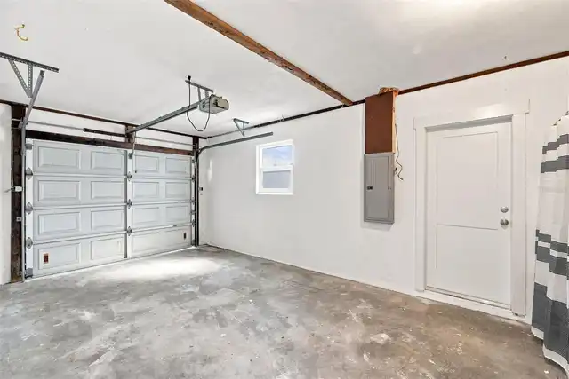 Listing Photo 32