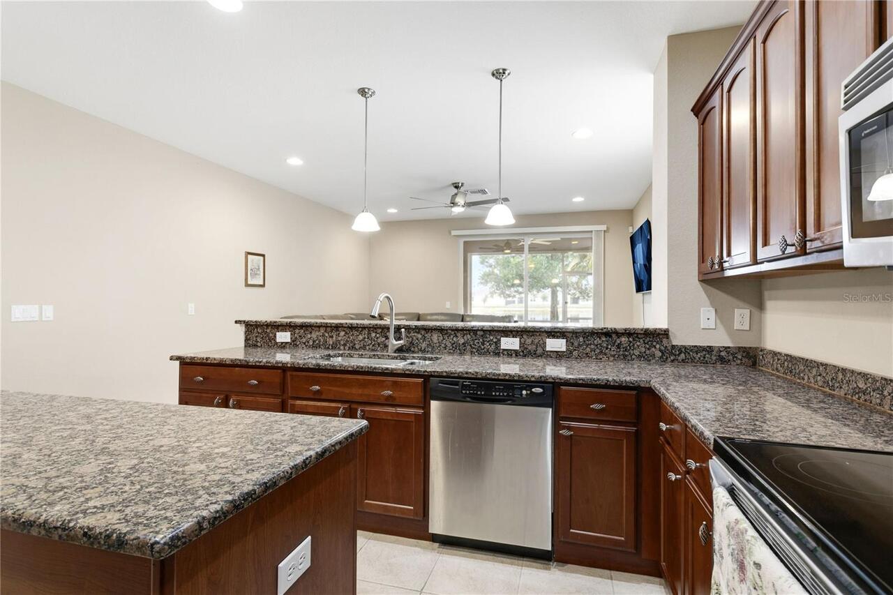 Listing Photo 9