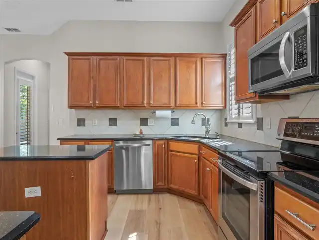 Listing Photo 18